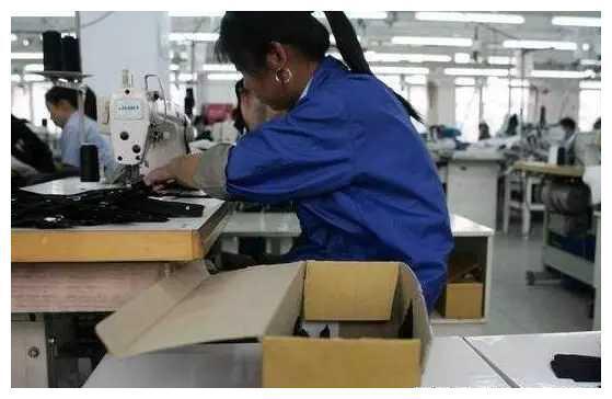 六七十年代与当下工厂工时制度差异的探析 从8小时工作制到职业中介服务的转变